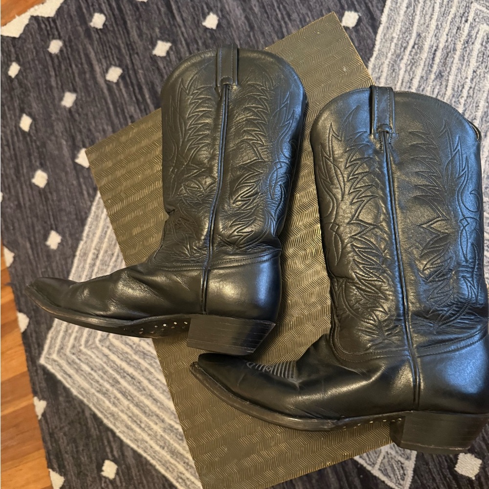 Tony Lama Black Leather Western Boots (women’s size)